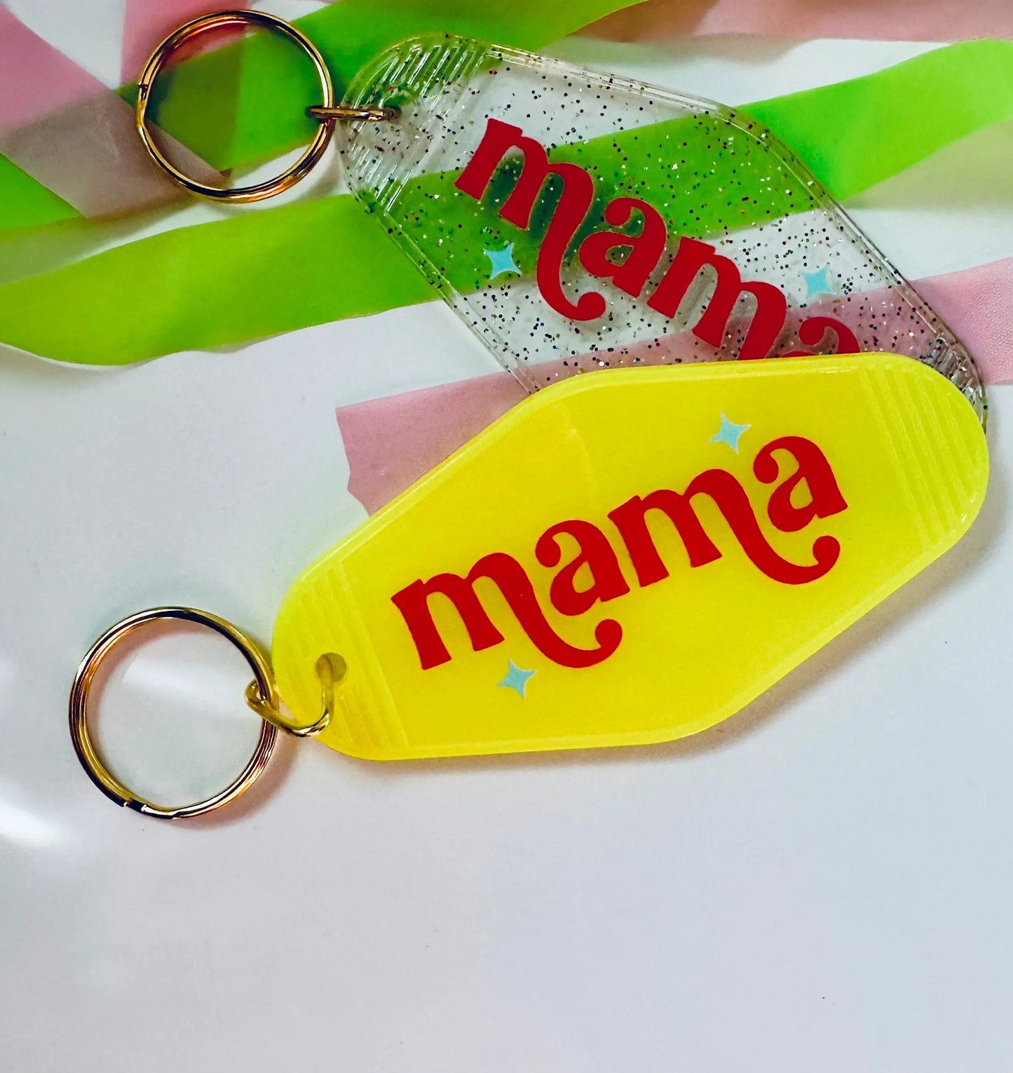 Mama Vintage Motel Keychain, Mama Retro Hotel Keychain maedaymaedaymaeday