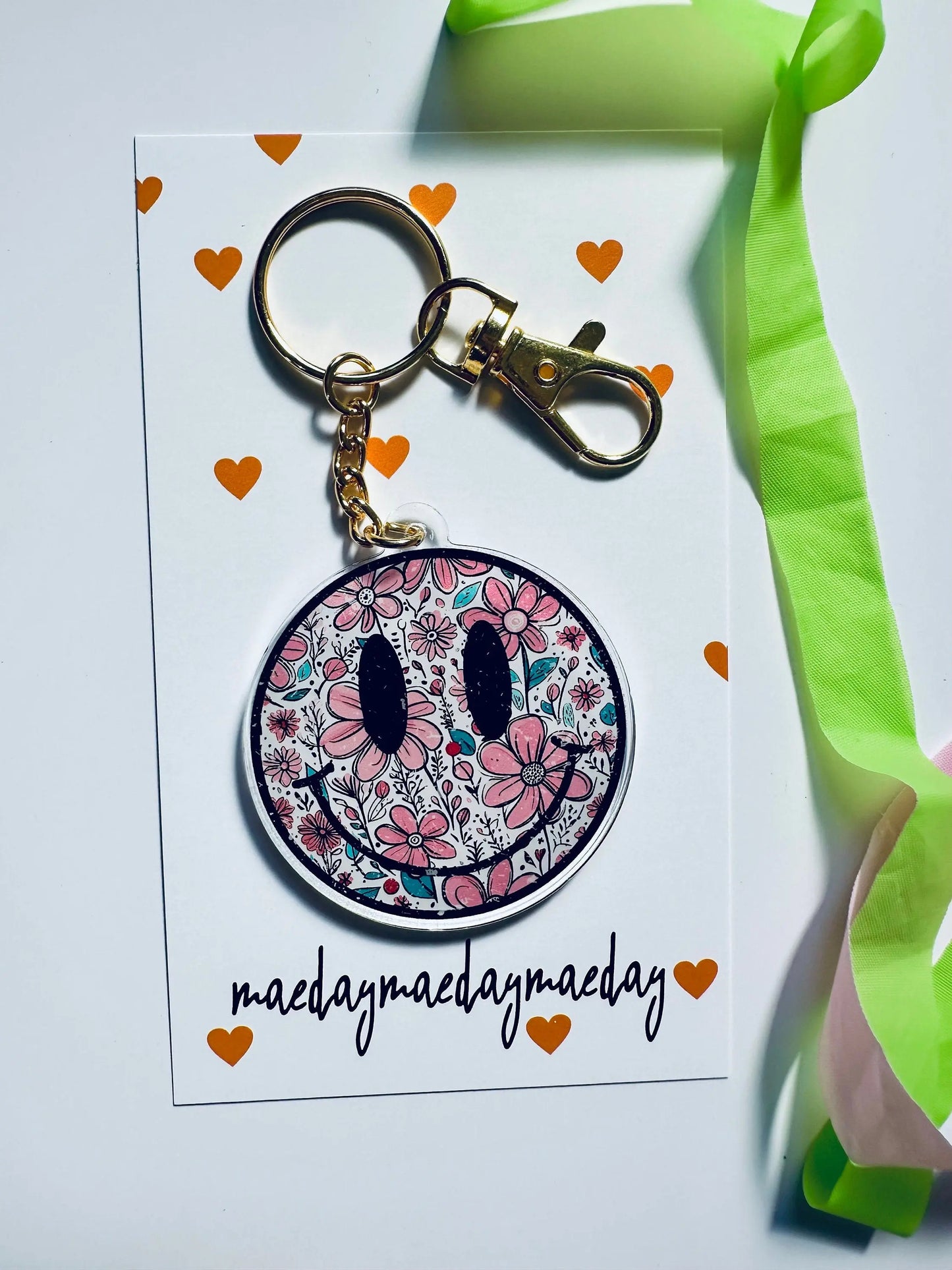 Retro Happy Flowers Smiley Keychain, Distressed Floral Smiley Acrylic Keychain, Dainty Keychain Aesthetic, Trendy Obsessed Girly Keychain maedaymaedaymaeday
