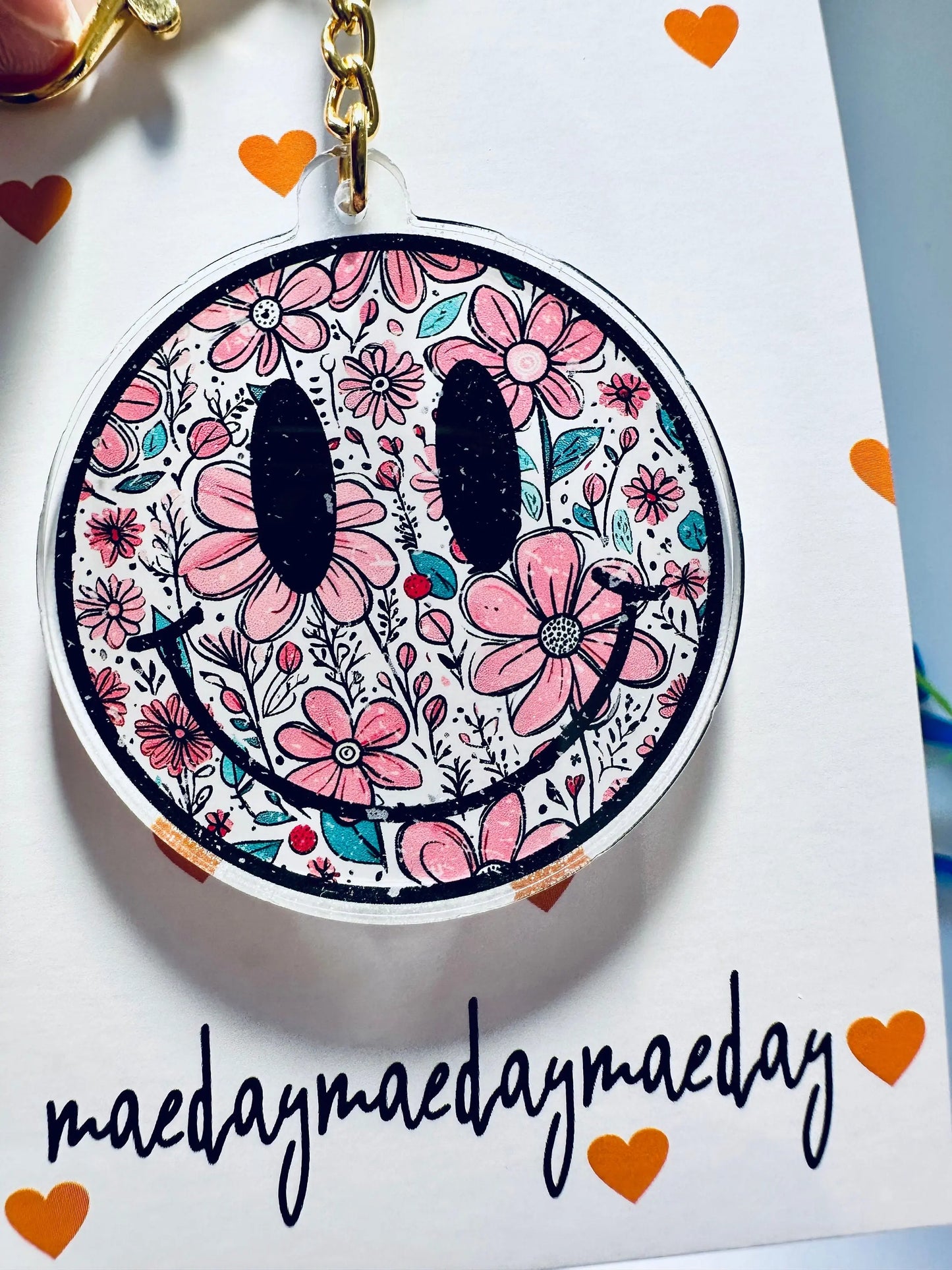 Retro Happy Flowers Smiley Keychain, Distressed Floral Smiley Acrylic Keychain, Dainty Keychain Aesthetic, Trendy Obsessed Girly Keychain maedaymaedaymaeday