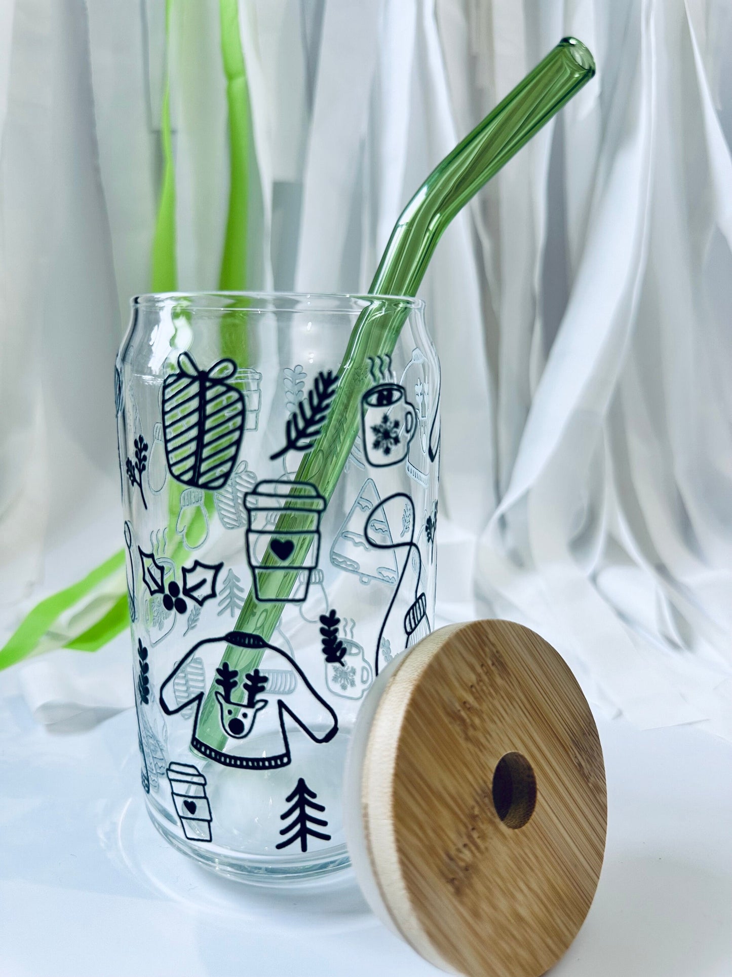 Christmas/Winter Doodle Glass Soda Can, Christmas Tree Glass Beer Can, Cold Coffee Cup, Minimalist Holiday Doodle maedaymaedaymaeday