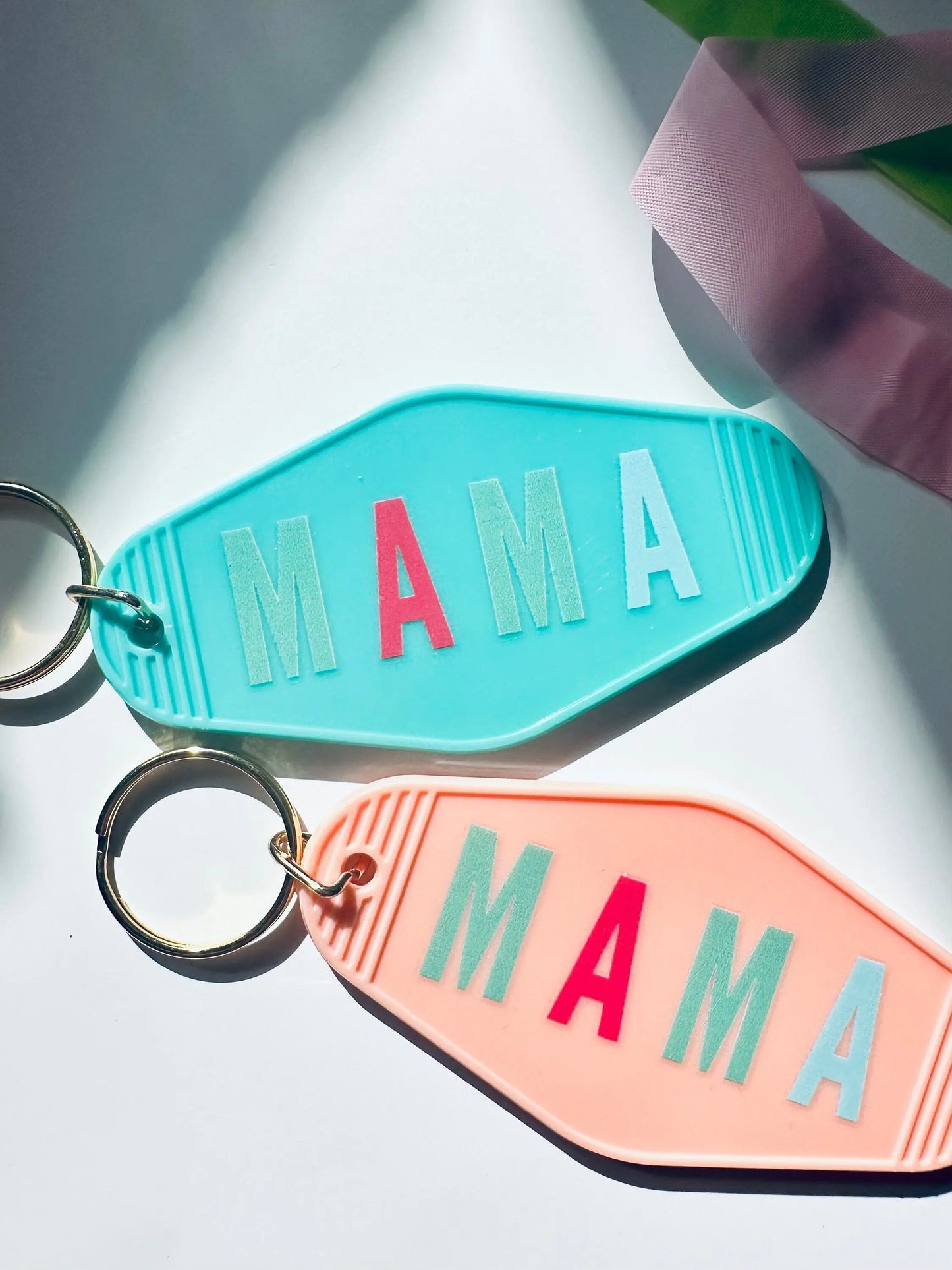 Multi-Colored Mama Vintage Motel Keychain, Mama Retro Hotel Keychain maedaymaedaymaeday